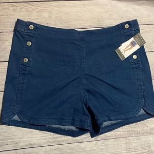 NWT Sofia Vergara Pull On Sailor Shorts